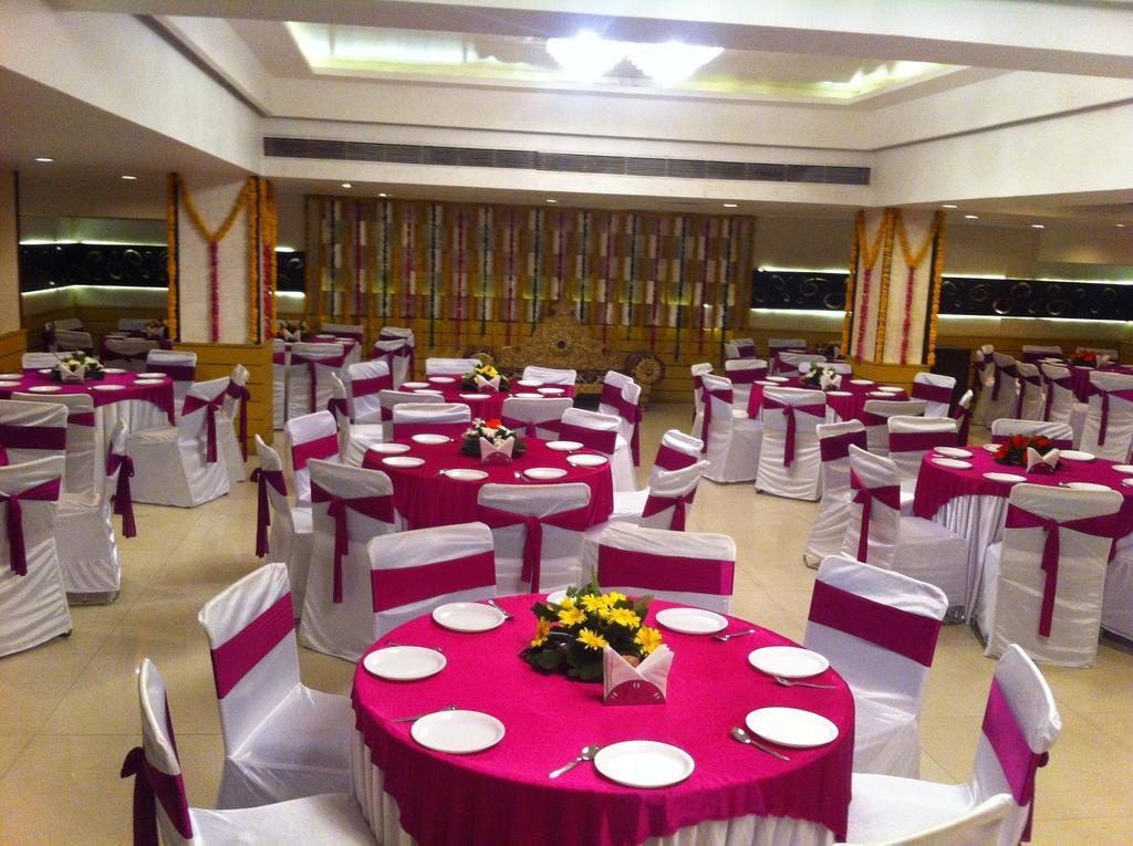 Hotel The Rajshahi Palace *